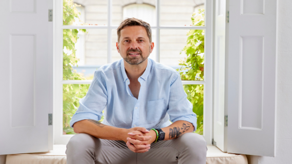 澳大利亚悉尼国际食品和葡萄酒展览会：乔治·乔治夫斯基圣诞虾脆饼亮相