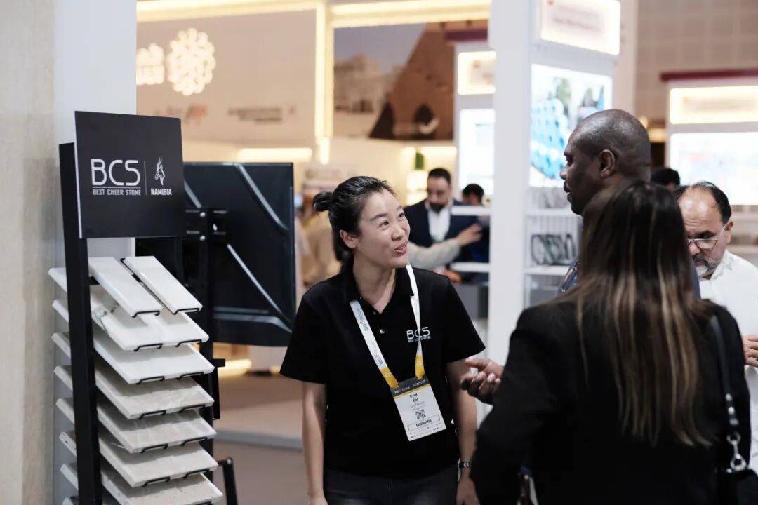 2025年迪拜五大行业展完美落幕，高时石材集团皇家白玉与Quarella人造石惊艳亮相！