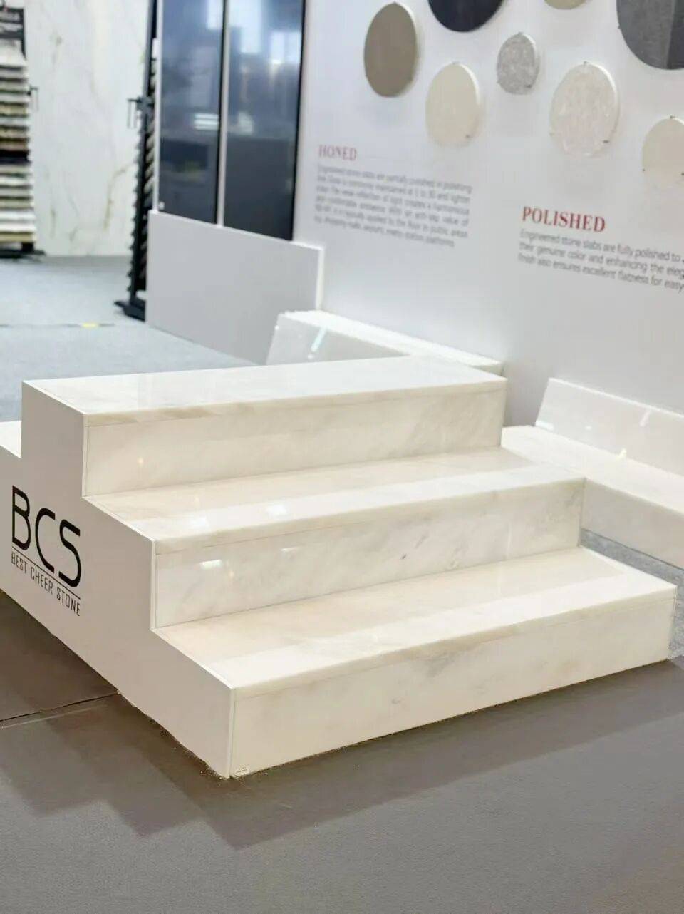 2025年迪拜五大行业展完美落幕，高时石材集团皇家白玉与Quarella人造石惊艳亮相！