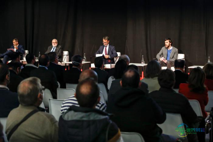 技术研讨会局部场景